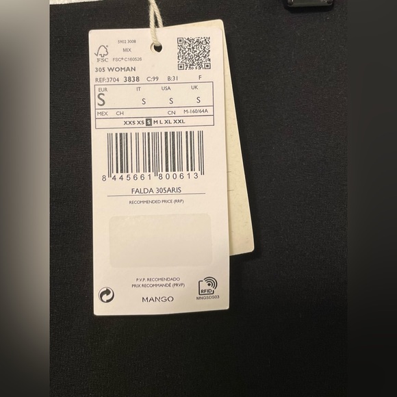 NWT Midi♻️Pencil Skirt - Black Midi Sustainably Made.  Back slit and zipper. - Picture 7 of 7